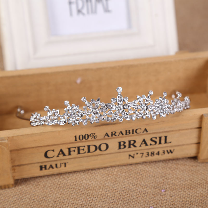 มงกุฎคริสตัลสำหรับเจ้าสาว แต่ง - Event Suppliers บทวิจารณ์และราคา